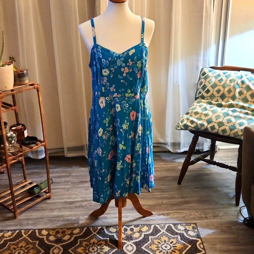 Cleanout Sale!! 🔥🔥 Dropped Prices!🤑Turquoise blue sun dress-size 1